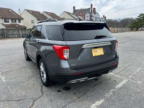 Used 2023 Ford Explorer XLT w/ Equipment Group 202A image 8