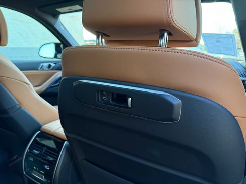 Used 2026 BMW X6 M60i w/ Climate Comfort Package image 27