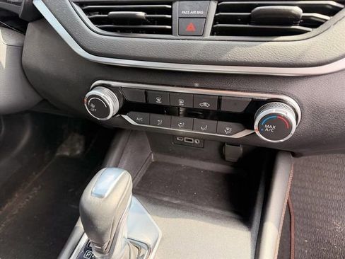 Used 2022 Nissan Altima 2.5 SR image 9