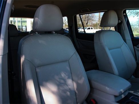 Used 2019 Volkswagen Atlas SE w/ Towing Package image 28