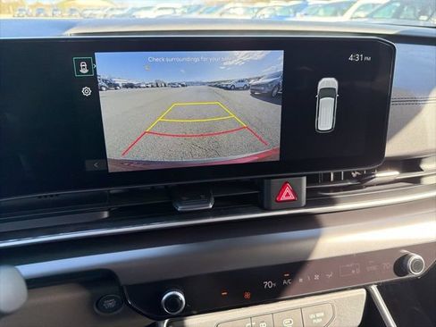 New 2026 Kia Carnival FWD image 19