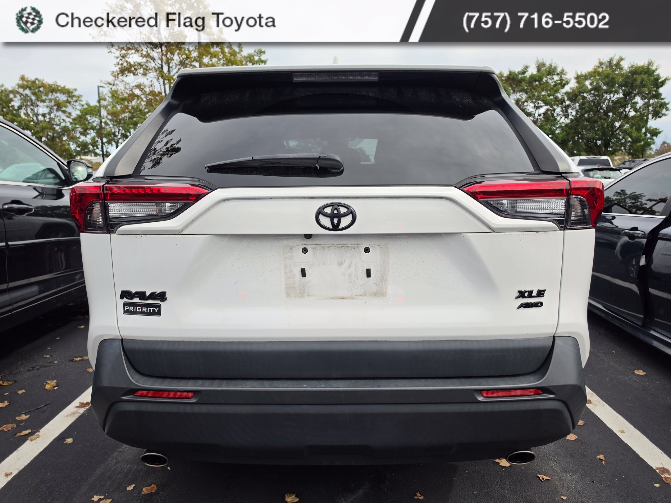 Used 2022 Toyota RAV4 XLE w/ Convenience Package AWD/4WD image 5