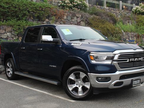 Used 2019 RAM 1500 Laramie AWD/4WD image 4