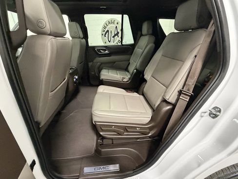 Used 2023 GMC Yukon SLT image 27