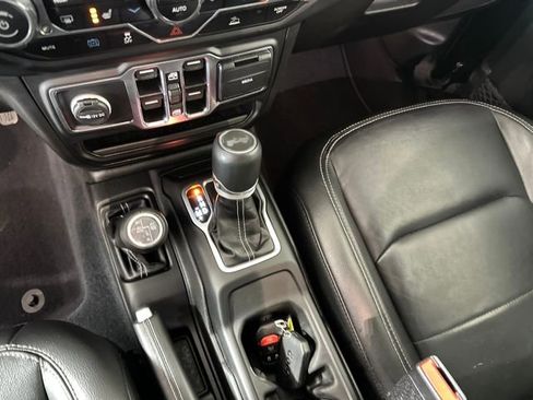 Used 2023 Jeep Wrangler Unlimited Sahara w/ Cold Weather Group image 20