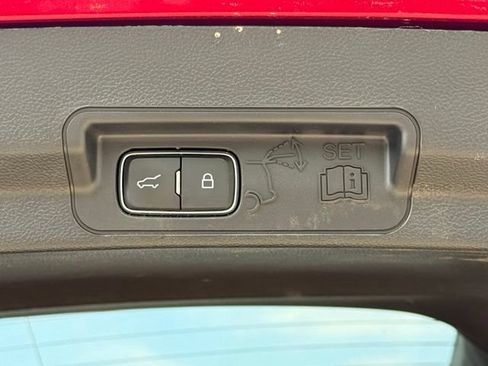 Used 2020 Ford Explorer Limited RWD image 15