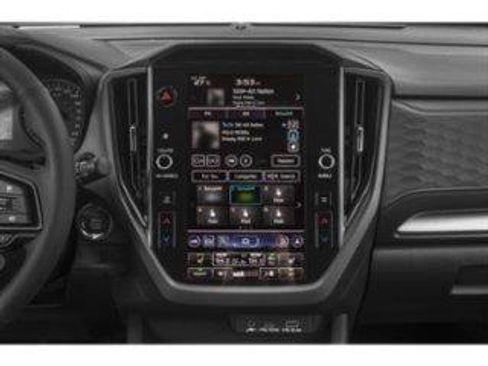 Used 2025 Subaru Forester Premium AWD/4WD image 5