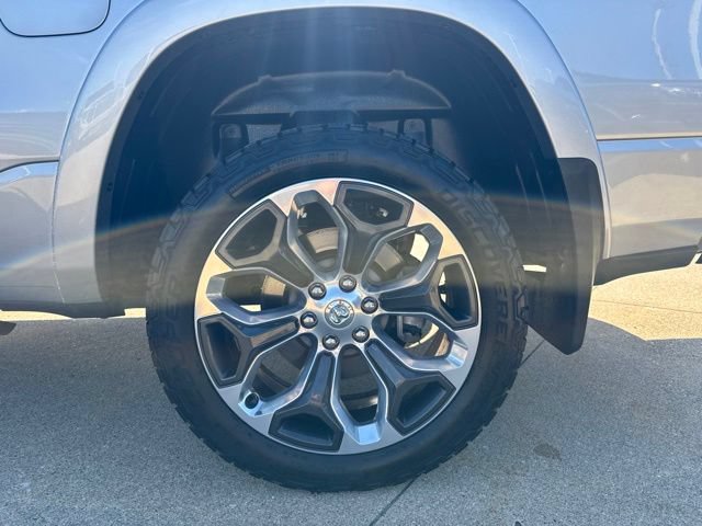 Used 2019 RAM 1500 Limited w/ Advanced Safety Group AWD/4WD image 11