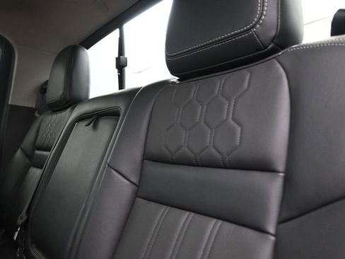 Used 2022 Nissan Frontier SV w/ SV Premium Package image 21