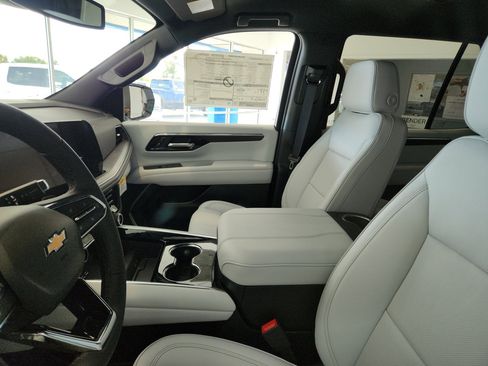 New 2026 Chevrolet Tahoe Premier image 9