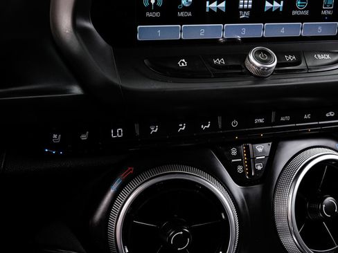 Used 2017 Chevrolet Camaro ZL1 RWD image 19