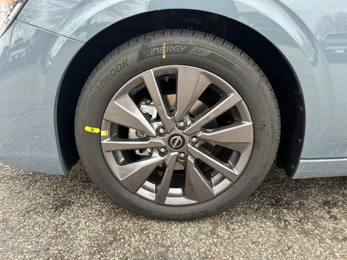 New 2026 Nissan Sentra SL w/ Floor Mat Package FWD image 11