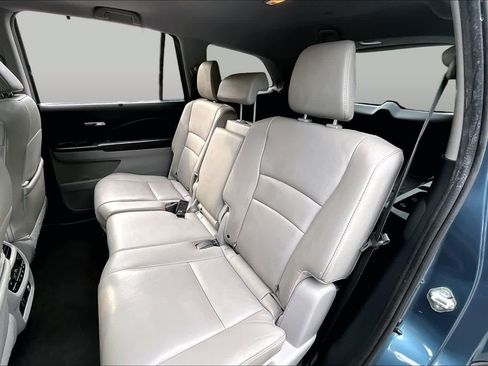 Used 2019 Honda Pilot Touring image 20