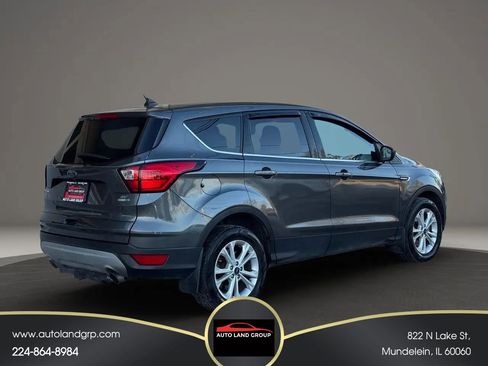 Used 2019 Ford Escape SE image 5