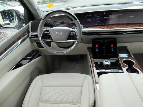 Certified 2026 Cadillac Escalade Platinum Sport w/ LPO, ONYX Package AWD/4WD image 14