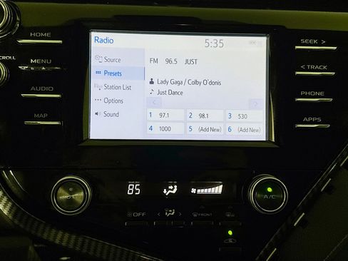 Used 2019 Toyota Camry SE image 17