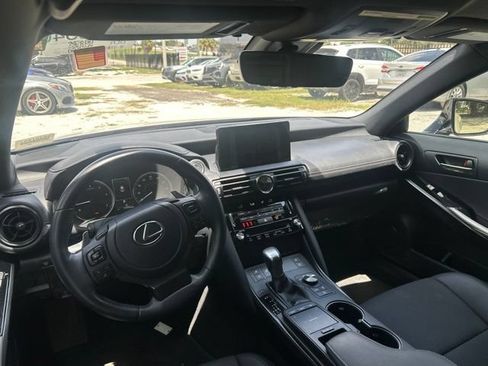 Used 2023 Lexus IS 300 w/ Comfort Package RWD image 15