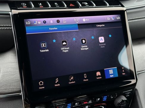 New 2025 Jeep Grand Cherokee Overland w/ Adv Protech Group III image 33