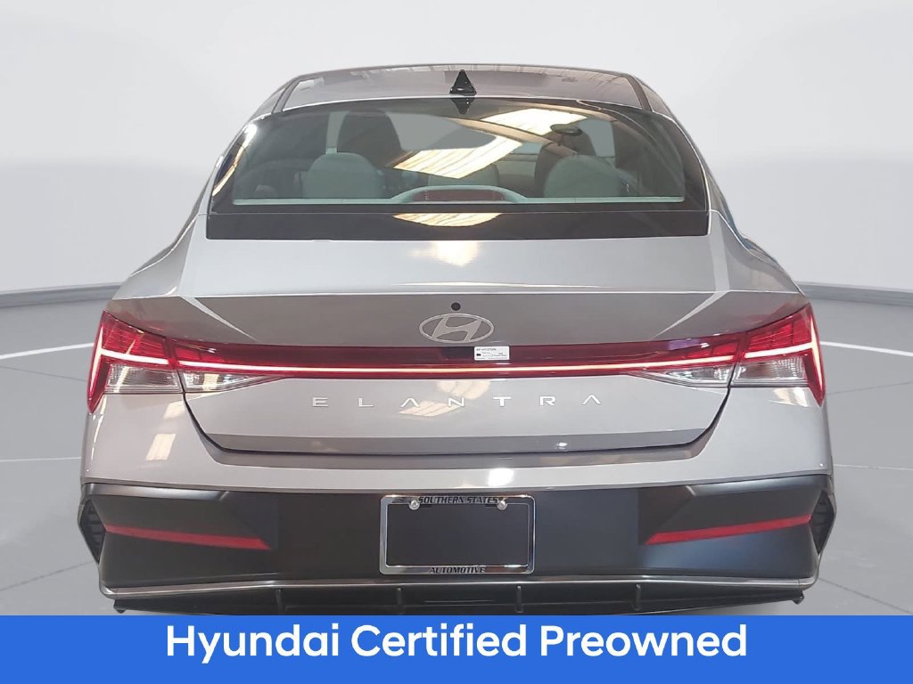 Certified 2025 Hyundai Elantra SEL FWD image 6