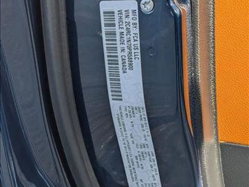 Used 2023 Chrysler Pacifica Pinnacle image 23