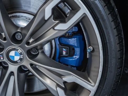 Used 2021 BMW M550i xDrive w/ Premium Package image 26