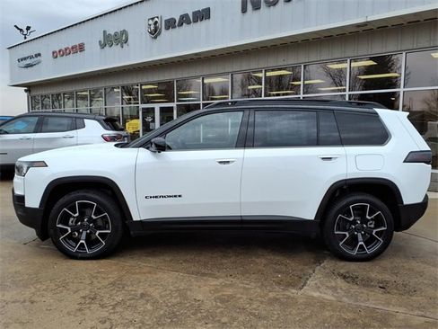 New 2026 Jeep Cherokee Overland image 4