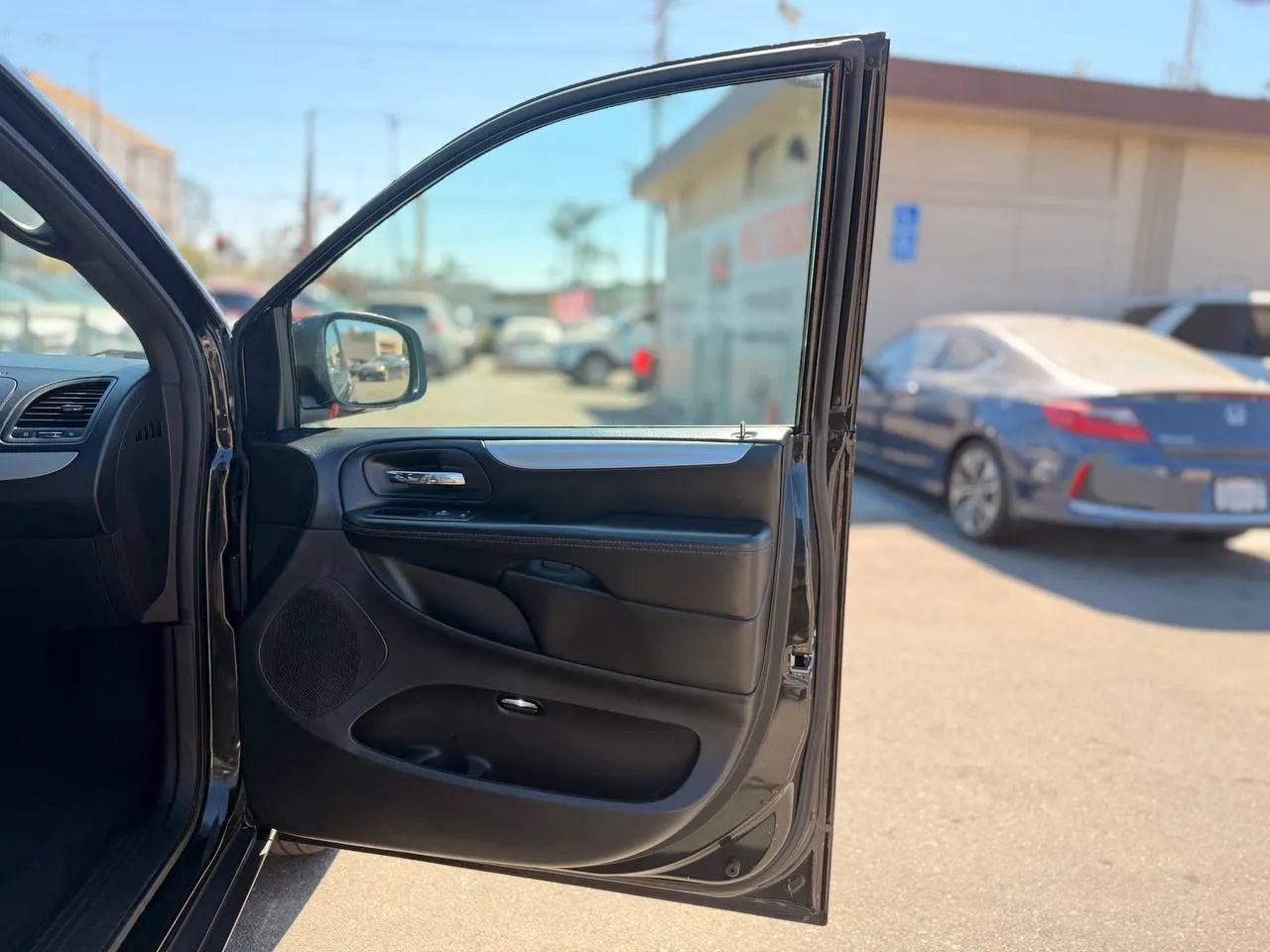 Used 2018 Dodge Grand Caravan GT FWD image 45