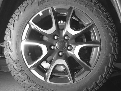 Used 2025 Jeep Compass Trailhawk AWD/4WD image 15