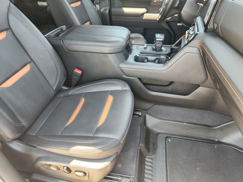 Used 2025 GMC Sierra 1500 AT4 AWD/4WD image 14