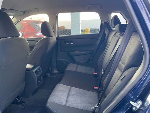 Used 2025 Nissan Rogue SV image 27