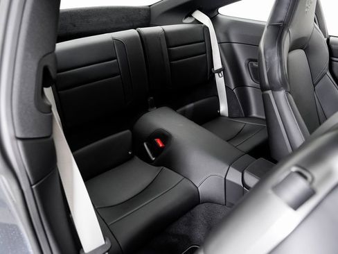 Used 2025 Porsche 911 Carrera image 30