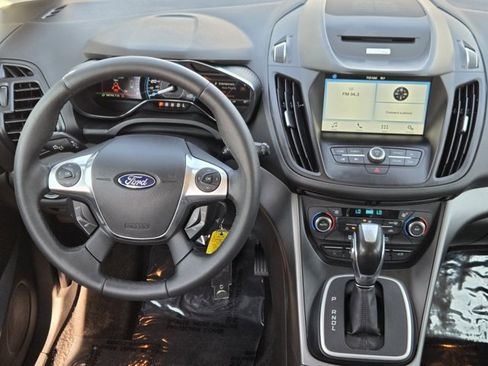 Used 2017 Ford C-MAX Energi SE w/ Equipment Group 401A image 26