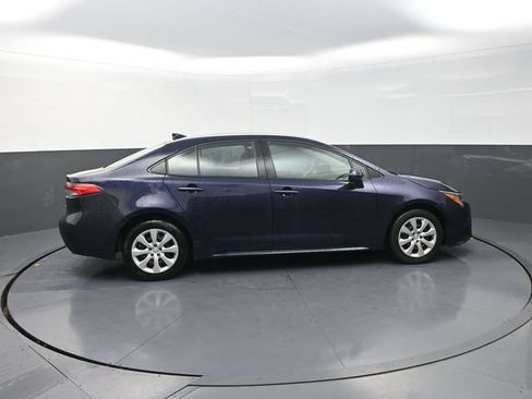 Used 2024 Toyota Corolla LE FWD image 9