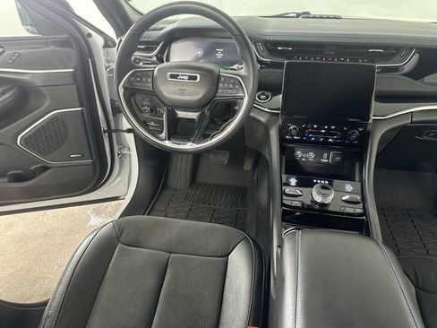 Used 2023 Jeep Grand Cherokee Trailhawk AWD/4WD image 17