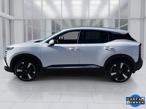 Certified 2025 Nissan Kicks SR image 2