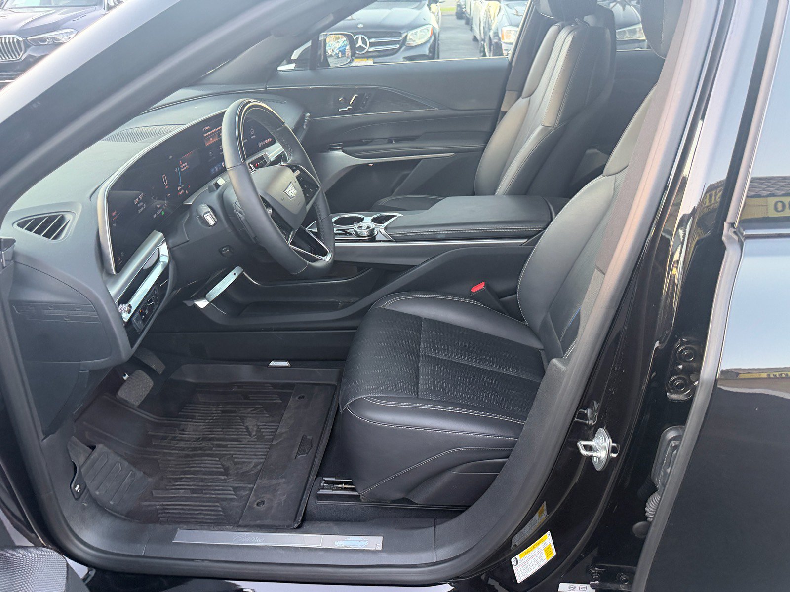 Used 2024 Cadillac Lyriq Sport AWD/4WD image 19