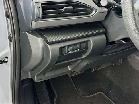 Used 2024 Subaru Crosstrek 2.0i Premium image 17