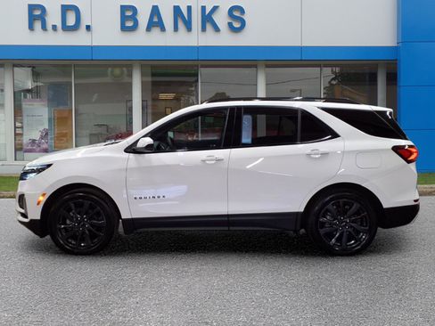 Used 2023 Chevrolet Equinox RS image 2