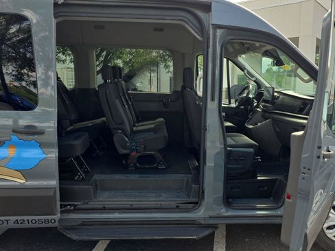 Used 2022 Ford Transit 350 XLT RWD image 5