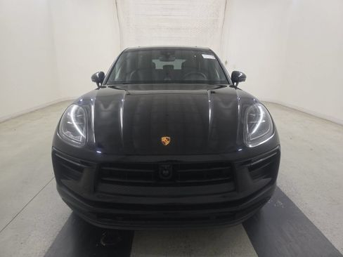 Used 2023 Porsche Macan AWD/4WD image 2
