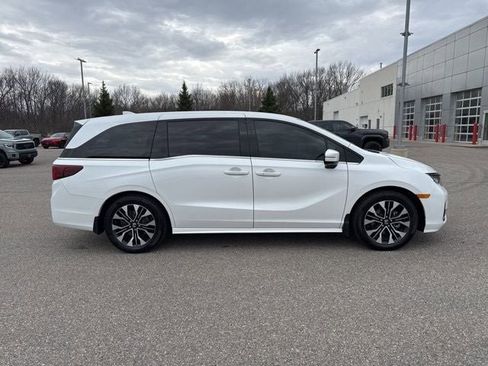 Used 2025 Honda Odyssey Elite image 11