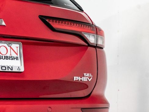 New 2025 Mitsubishi Outlander SEL image 5