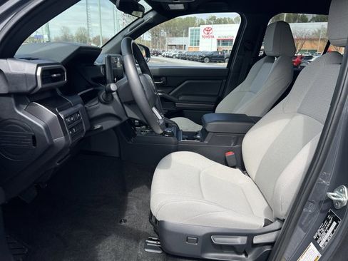 Used 2025 Toyota 4Runner SR5 image 10