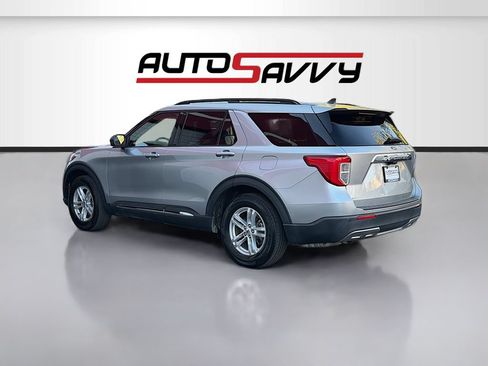 Used 2021 Ford Explorer XLT w/ Equipment Group 202A RWD image 5