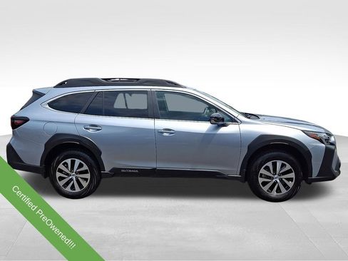 Used 2025 Subaru Outback Premium AWD/4WD image 7