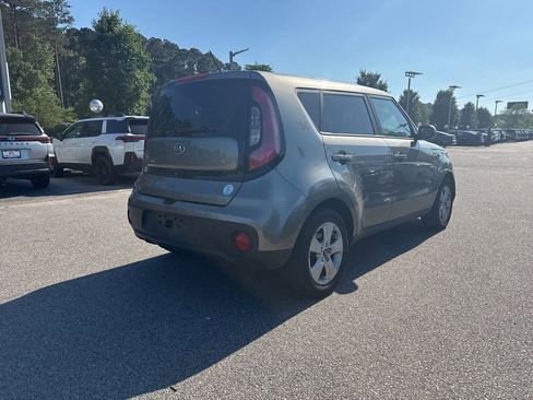 Used 2017 Kia Soul w/ Convenience Package FWD image 5