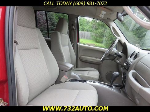 Used 2006 Jeep Liberty Renegade image 7