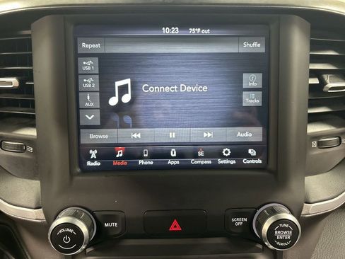 Used 2021 RAM 1500 Big Horn AWD/4WD image 14