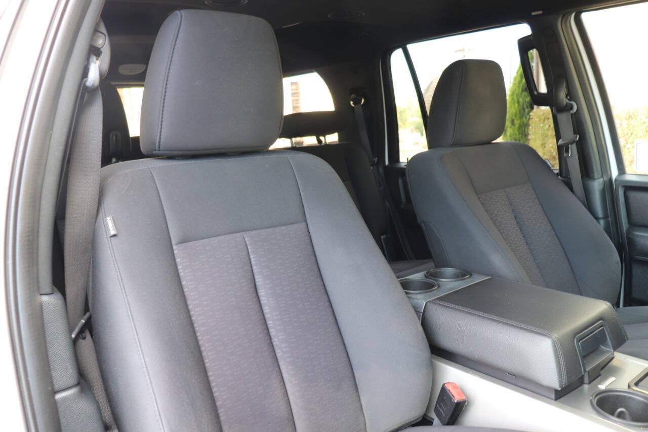 Used 2015 Ford Expedition XLT AWD/4WD image 21