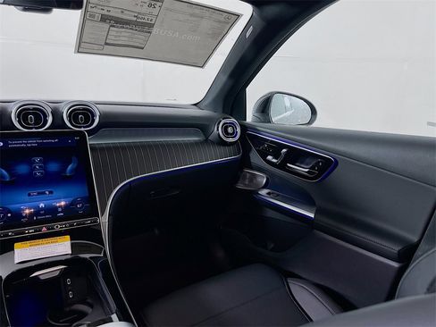 New 2025 Mercedes-Benz GLC 300 4MATIC image 26